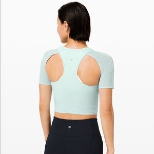 ✨NWT - Set Challenger Short Sleeve✨